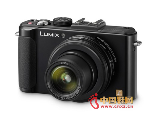 ЯLUMIX LX7